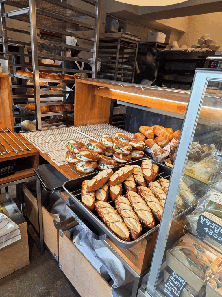 KakaoTalk_20251204_125617222_23 Korean Bagel